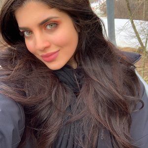 Meet your Posher, Aliceimy